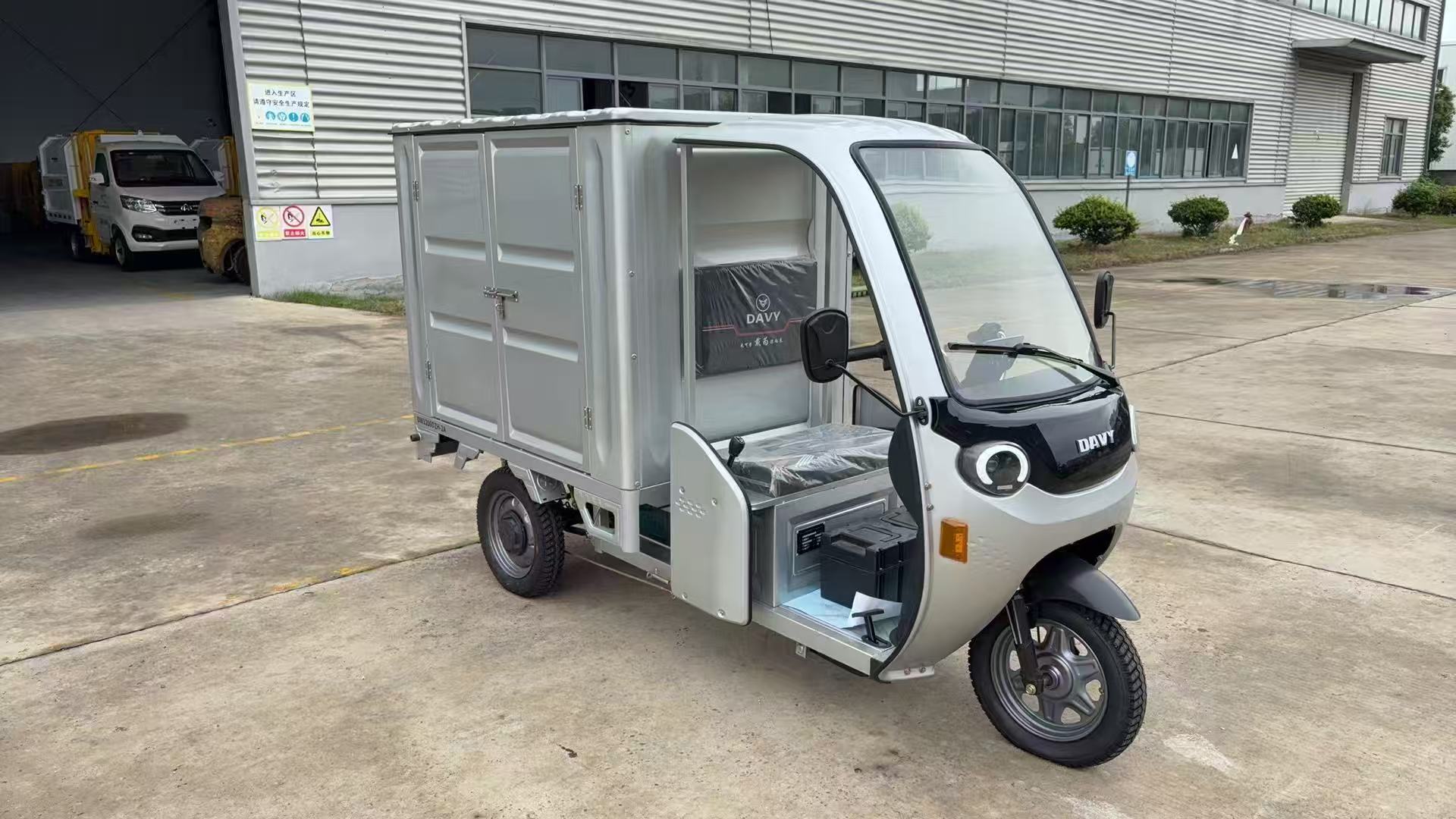 Electric Express Tricycle with 800W Motor （DH-115-K）