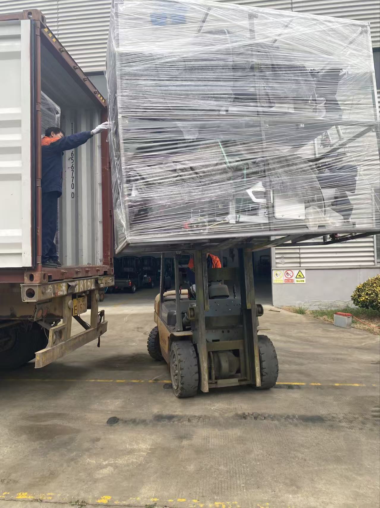 In March, 2026,Loading tricycles ,shipping  to South Korea