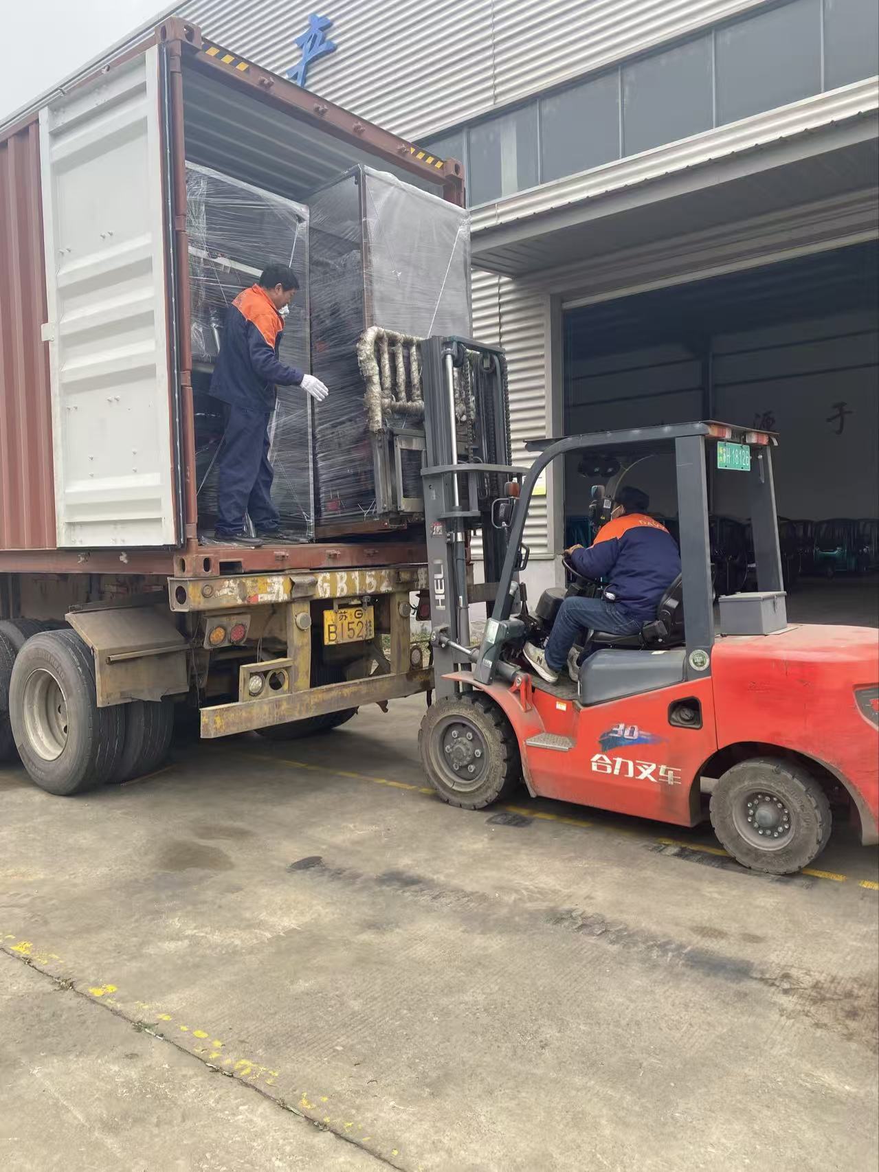 In March, 2026,Loading tricycles ,shipping  to South Korea