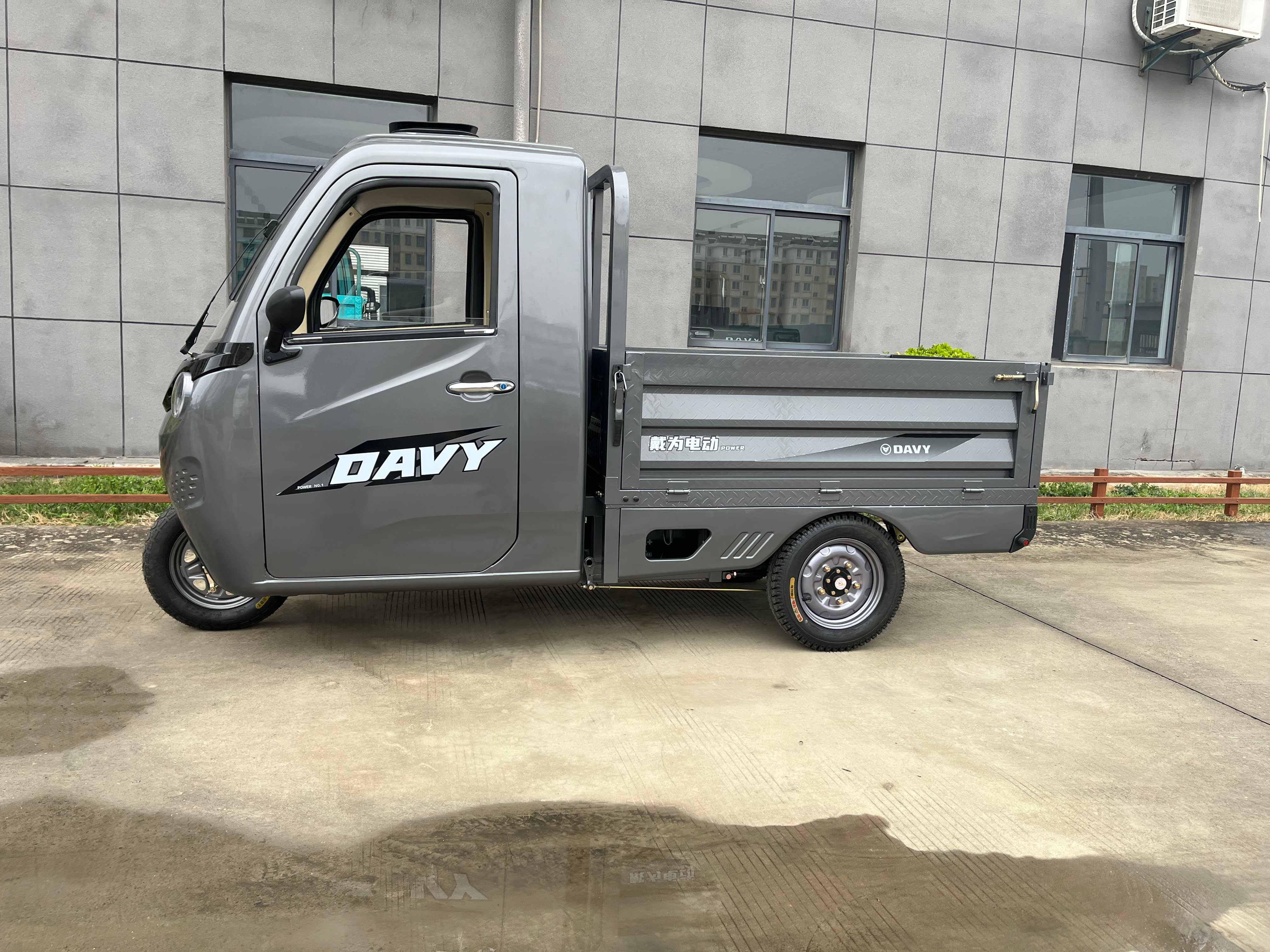 Electric Cargo Passenger Tricycle DW1500DZHB-W with 1500W Motor with dumping with EEC